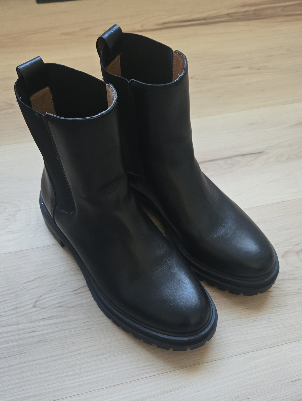 Madewell Chelsea Boots, Black, Size 8